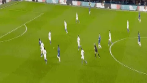 标题改写建议：《英联杯悬念依旧：EFL坚定立场，格伊无缘决赛一触即发》